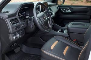 EXTREMADAMENTE LIMPIO, GM-C YUKON XL AT4 2022, 4WD, MOTOR V8 DE 6.2L, ALTAMENTE EQUIPADO, LISTO PARA ENVIAR - Product Image 3