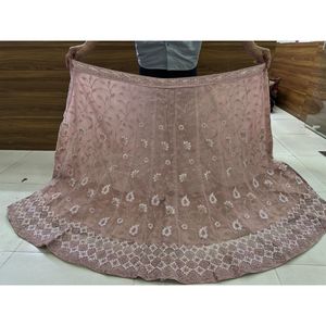 Filet de travail à paillettes lourdes et Jarkan et soie Lehenga Choli avec 3 mètres de flair Long Choli idéal pour la vente en gros et l'exportation - Product Image 1