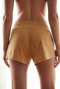 Shorts de yoga athlétiques respirants, légers et extensibles, parfaits pour la salle de sport, la course à pied et l'entraînement physique - Product Image 4