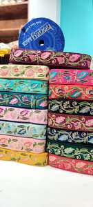 Elegante encaje bordado floral colorido para proyectos de moda, decoración del hogar y artesanía - Product Image 5