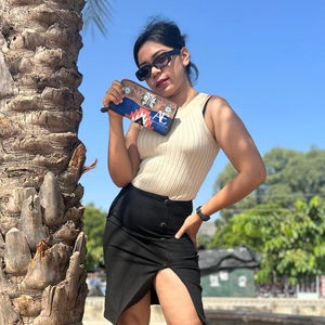 Nouvel arrivage de pochette à main en cuir usiné aztèque occidental pour femmes porte-monnaie à outillage multicolore portefeuille multi-usages en cuir matelassé aztèque unique - Product Image 1