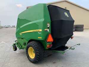 Empacadora Redonda John Deere 960 Usada de 2016 con Motor y Funciones Automáticas para Uso Agrícola en Venta - Product Image 2