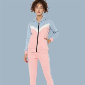 Survêtement à glissière personnalisé pour femmes en gros | Ensemble de vêtements de sport deux pièces confortable et à la mode avec veste à fermeture éclair complète - Product Image 4