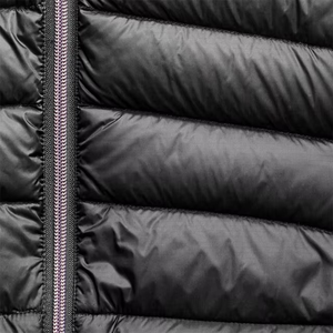 Veste d'hiver personnalisée respirante Manteau à capuche unisexe Noir solide Conception OEM Couleurs personnalisées Motifs de lettres à l'avant Premium - Product Image 4