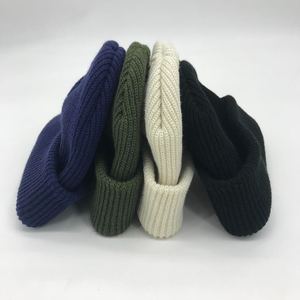 Gorro de invierno Jacquard de alta calidad para adultos, gorro de punto bordado a la moda, lazos de camuflaje, patrones a cuadros, deportes calientes - Product Image 1