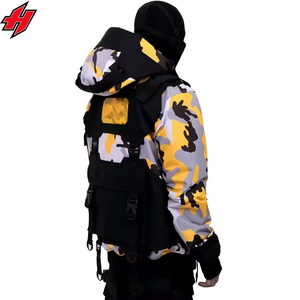 Venta al por mayor Techwear chaqueta para hombre negro con capucha cortavientos transpirable impermeable Streetwear Cyberpunk chaqueta Combina la moda - Product Image 4