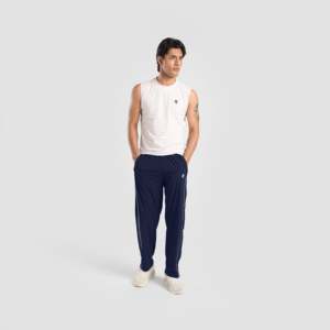 Pantalon de sport Erecto Stride bleu marine pour l'entraînement et la gymnastique - Vêtements de fitness confortables et élégants - Product Image 4