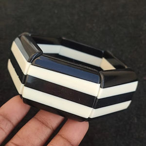 Bracelets en résine exagérés à la mode Bracelets épais empilables géométriques irréguliers pour femmes - Product Image 1