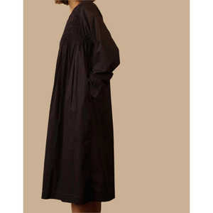 Vestido de Algodón TANISI Bordado Negro, Estilo Casual Elegante para el Día, Transpirable, Largo hasta la Rodilla, Opciones de Tallas Grandes XS-6XL, con Cierre - Product Image 4