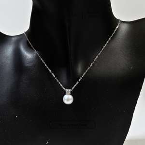 Ensemble collier et boucles d'oreilles en perles rondes blanches classiques, bijoux élégants pour un cadeau d'anniversaire - Product Image 6