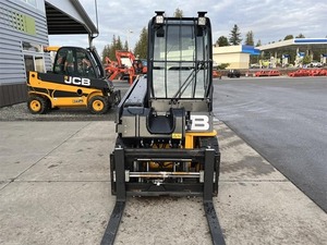 Produit phare : Chariot télescopique JCB de 3 tonnes, moteur diesel, 4 roues motrices, avec hauteur de levage de 7 m, siège d'opérateur pour l'empilage - Product Image 2