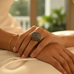 Bague en argent sterling 925 avec grappe de marcassite pour femmes, grenat taille émeraude avec placage rhodium platine, bague cocktail - Product Image 2