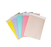 Sacs d'enveloppe à bulles roses personnalisés sacs postaux étanches 6x9 avec adhésif fort pour l'expédition fabriqués en poly matériau durable
