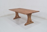 Table à manger en bois massif, fabrication artisanale, base en tréteaux durable, design rectangulaire pour cuisines et salles à manger