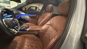 2023 NEW B M W i7 xDrive60 Electric Car AWD Double Lithium Executive Luxury Leather Seat Manual Left Hand Steering - Product Image 2