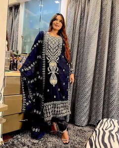 Vêtements indiens et pakistanais de bonne qualité Chinon soie Kurti Palazzo ethnique brodé Palazzo Salwar Kameez au prix de gros - Product Image 5