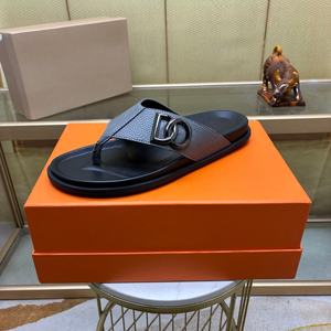 Sandales plates de créateur de haute qualité, chaussures décontractées pour hommes, pantoufles rétro tendance, pantoufles de plage pour femmes, chaussures très vendues - Product Image 5