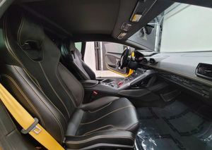 2017สำหรับแลมโบกินีรุ่น Huracan LP580-2 Gallardo พร้อมเบาะหนังพวงมาลัยซ้ายและกล้องด้านหลัง