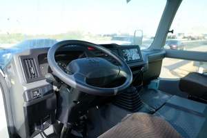 Nuovissimo Toyota Coaster 202 con specifiche GCC, 399 CV, 8+ posti, 6 cilindri, motore a sinistra, cambio manuale, benzina - Product Image 2