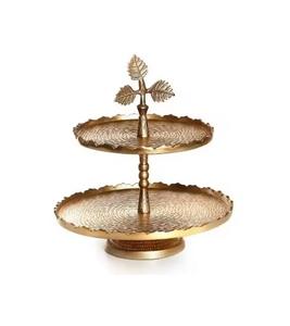 Support à gâteau décoratif en métal de qualité supérieure avec design en feuilles d'or brillant fabriqué à la main pour les mariages et les fêtes à un prix abordable - Product Image 1