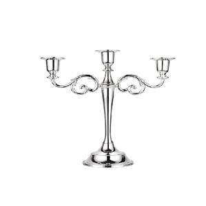 Ensemble de piliers en métal rustique et de bougeoirs à bougies votives, parfait pour la décoration de table, de sol, de jardin, de patio ou de salon - Product Image 4