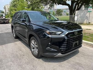 Vehículo Usado en Venta: SUV Mediano de Lujo de 7 Plazas, 3.5L, Automático, AWD, Diseño Frontal Premium con LED, 2024 - Product Image 4