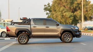 Usado para Hilux Doble Cabina 4x4 Diésel Automático Turbo Camioneta con Volante a la Izquierda, Ruedas de Aleación de Aluminio R18, Vehículo Utilitario - Product Image 6