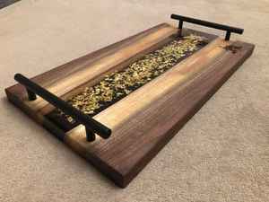 Plateau de service rectangulaire profond décoratif en bois de teck fait main de luxe avec résine époxy noire et rose, plateau à charcuterie pour la maison - Product Image 5