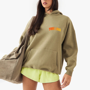 เสื้อฮู้ดดี้โอเวอร์ไซส์สำหรับผู้หญิง ยี่ห้อซัมติค อินดัสทรีส์ สีเขียวมะกอกล้วน ผ้าฝ้ายฟลีซ 100% น้ำหนัก 300 กรัม ทรงไหล่ตก มีซับใน พิมพ์ลายโลโก้ด้านหน้า - Product Image 1