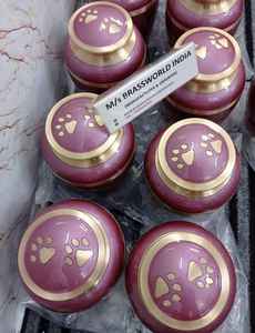 Urnes de crémation en laiton en aluminium de qualité supérieure urnes de stockage de cendres d'animaux de compagnie bleues et roses Construction en métal - Product Image 2