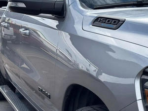 MEILLEURES PERFORMANCES – Véhicules d'<span class=keywords><strong>occasion</strong></span> : Ram 1500 Crew Cab Big Horn Pickup 4D 5,5 pieds, modèle 2022, prêts à être expédiés dans le monde entier - Product Image 4