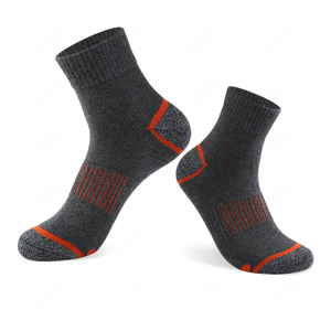 Wholesale Fashion Custom Logo Embroidery Bright Red Woman Men <b>Socks</b> High Quality <b>Soft</b> and Breathable General Sports <b>Socks</b> - Product Image 1
