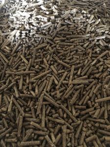 Pellets de bois en sac jumbo, Vietnam, pour usage domestique et industriel, qualité supérieure, combustion propre, forme de bâton de 6 mm et 8 mm - Product Image 4