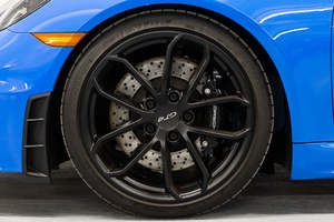 Porsche 718 Cayman GT4 RWD 2023 d'occasion, incroyablement parfait, faible kilométrage, en stock, offert à un prix fantastique - Product Image 5