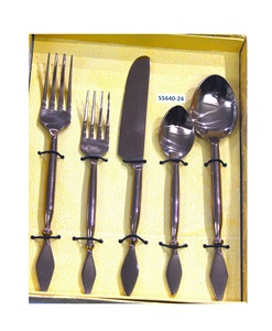 Couverts en métal faits à la main avec design classique plaqué or rose couverts et vaisselle pour mariage cuillère fourchette couteau ensemble - Product Image 3