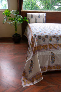 Drap de lit en coton imprimé à la main |   Imprimé floral sur toute la surface avec bordure |   Draps de lit indiens faits à la main pour la vente en gros - Product Image 2