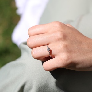 แหวนหมั้นเพชรสีขาว5มม. แหวนเพชรเดี่ยวด้านข้างเงินแท้18K วงชุบทองสำหรับเจ้าสาว - Product Image 1