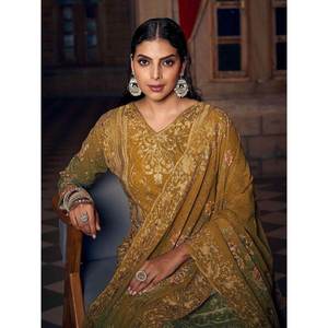 Ensemble de salwar kameez pour femmes en georgette jaune charmant, imprimé numérique, pour les festivals - Product Image 3