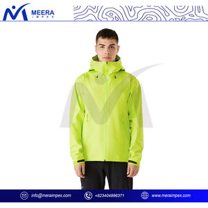 Chubasquero transpirable con Capucha ajustable y revestimiento resistente al agua para una mayor comodidad durante actividades de alta intensidad - Product Image 3