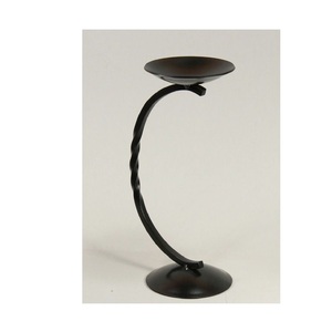 Ensemble de bougeoirs en métal d'inspiration vintage, fabriqués à la main pour une utilisation en intérieur et en extérieur, salon, table à manger, chambre à coucher, patio - Product Image 2