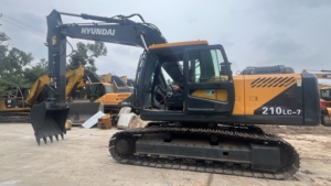 Excavadora de cadenas Hyundai 210-7 usada, original de Corea, 21 toneladas, en buen estado, Hyundai R210-7 para construcción - Product Image 2