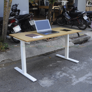 FB003-140x70 cm FlexiBamboo Table à roulettes réglable en hauteur pour manteaux de femme - Product Image 3