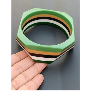 Conjunto de pulsera de abalorios y abalorios surtidos de resina y latón de combinación de madera para joyería de regalo - Product Image 1