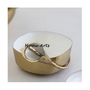 Bol alimentaire en aluminium de qualité supérieure, design classique, couleur or et blanc, bol décoratif pour aliments à prix avantageux - Product Image 4