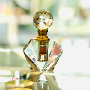 Huile d'oud écologique 100% pure de qualité supérieure Viet Nam huile de diffuseur de roseau traditionnelle extraite naturelle de marque bois d'agar - Product Image 4