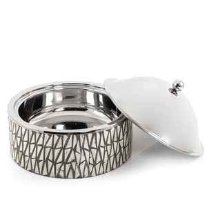 Nouvelle cocotte en métal robuste conçue pour un usage quotidien dans les cuisines modernes, offrant fonctionnalité et un look élégant et poli. - Product Image 6