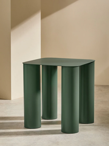 Mesa auxiliar de metal de forma rectangular de latón AK con base de 4 pilares en color verde acabado para muebles de sala de estar - Product Image 2