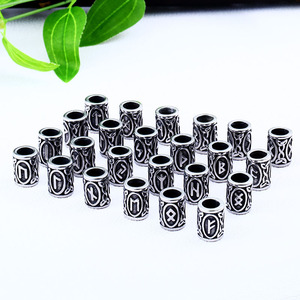 Venta al por mayor de moda del norte de Europa de acero inoxidable Metal plata antigua runa nórdica vikingo <span class=keywords><strong>barba</strong></span> encanto <span class=keywords><strong>barba</strong></span> cuentas - Product Image 3