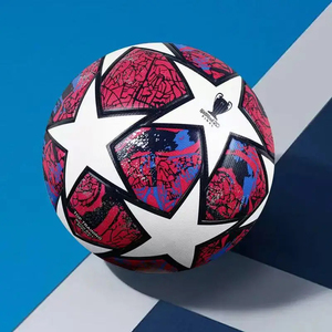 Balón de fútbol de PVC negro de alta calidad Sialkot, tamaño 5 para adultos, Balón de partido oficial para niños, entrenamiento diario profesional al aire libre - Product Image 6