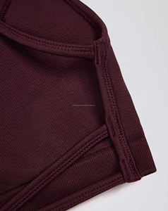 เสื้อชั้นในกีฬาโยคะสำหรับผู้หญิง คุณภาพสูง ระบายอากาศได้ดี ดีไซน์เรียบง่าย รองรับปานกลาง ผลิตจากไนลอนและสแปนเด็กซ์ - Product Image 5